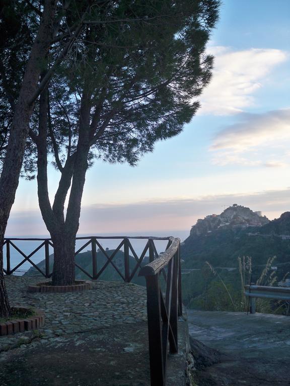 カステルモーラ Rifugio Dei Tre Piniゲストハウス エクステリア 写真