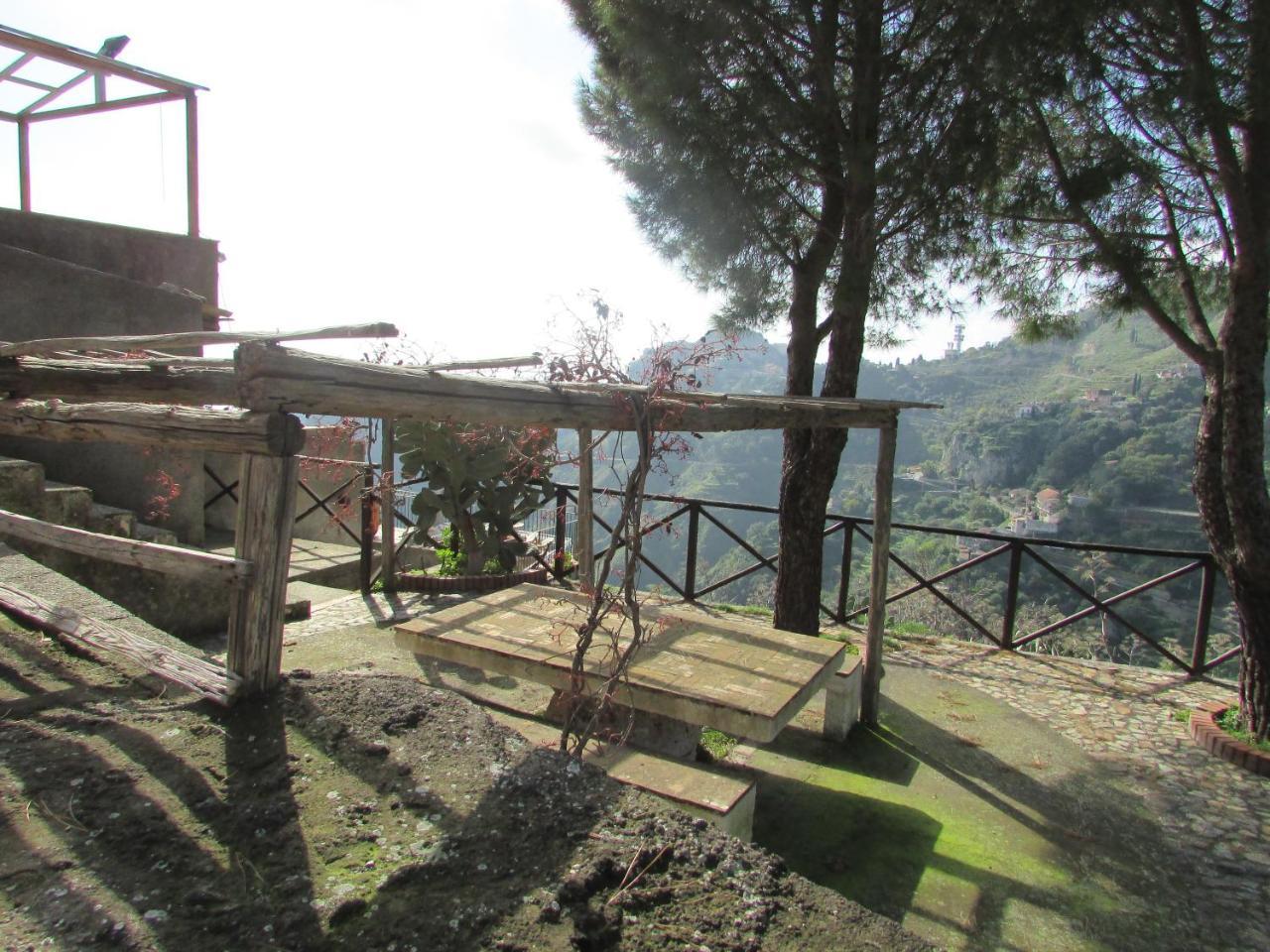 カステルモーラ Rifugio Dei Tre Piniゲストハウス エクステリア 写真